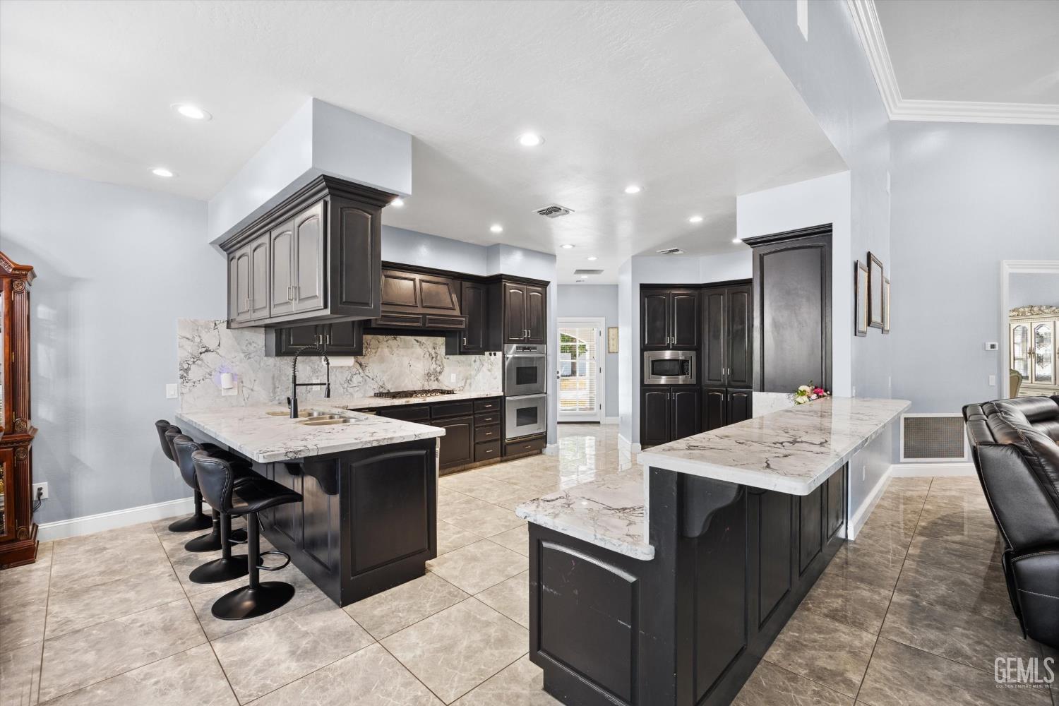 311 Saba Way
