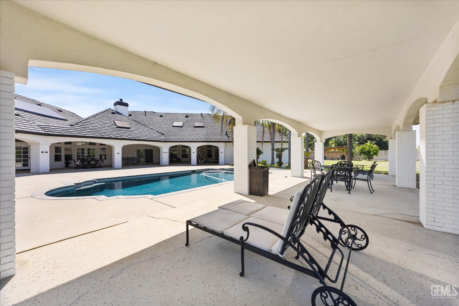311 Saba Way