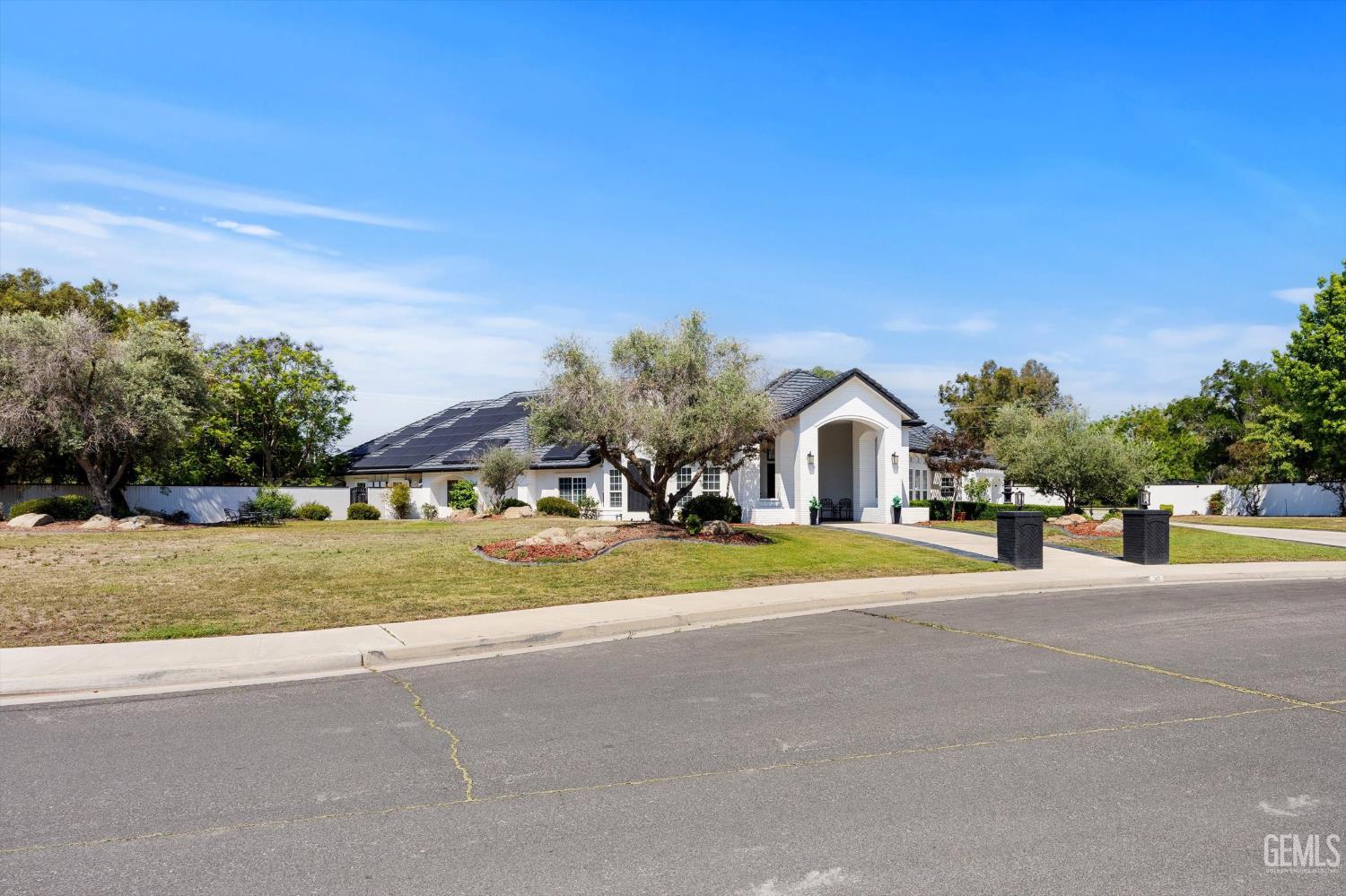 311 Saba Way