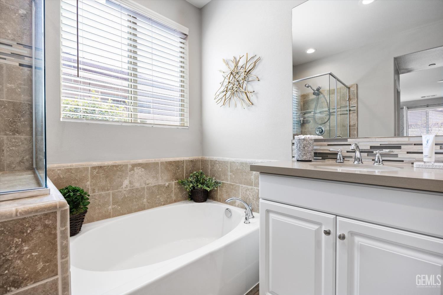 11614 Hollybrook Lane