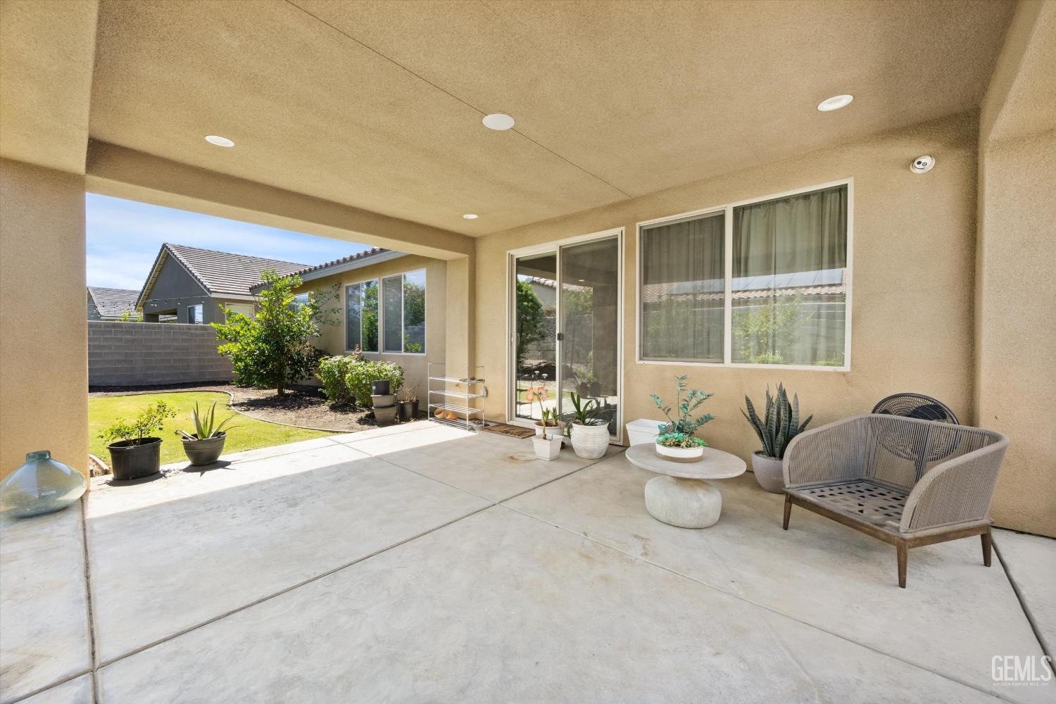 11614 Hollybrook Lane