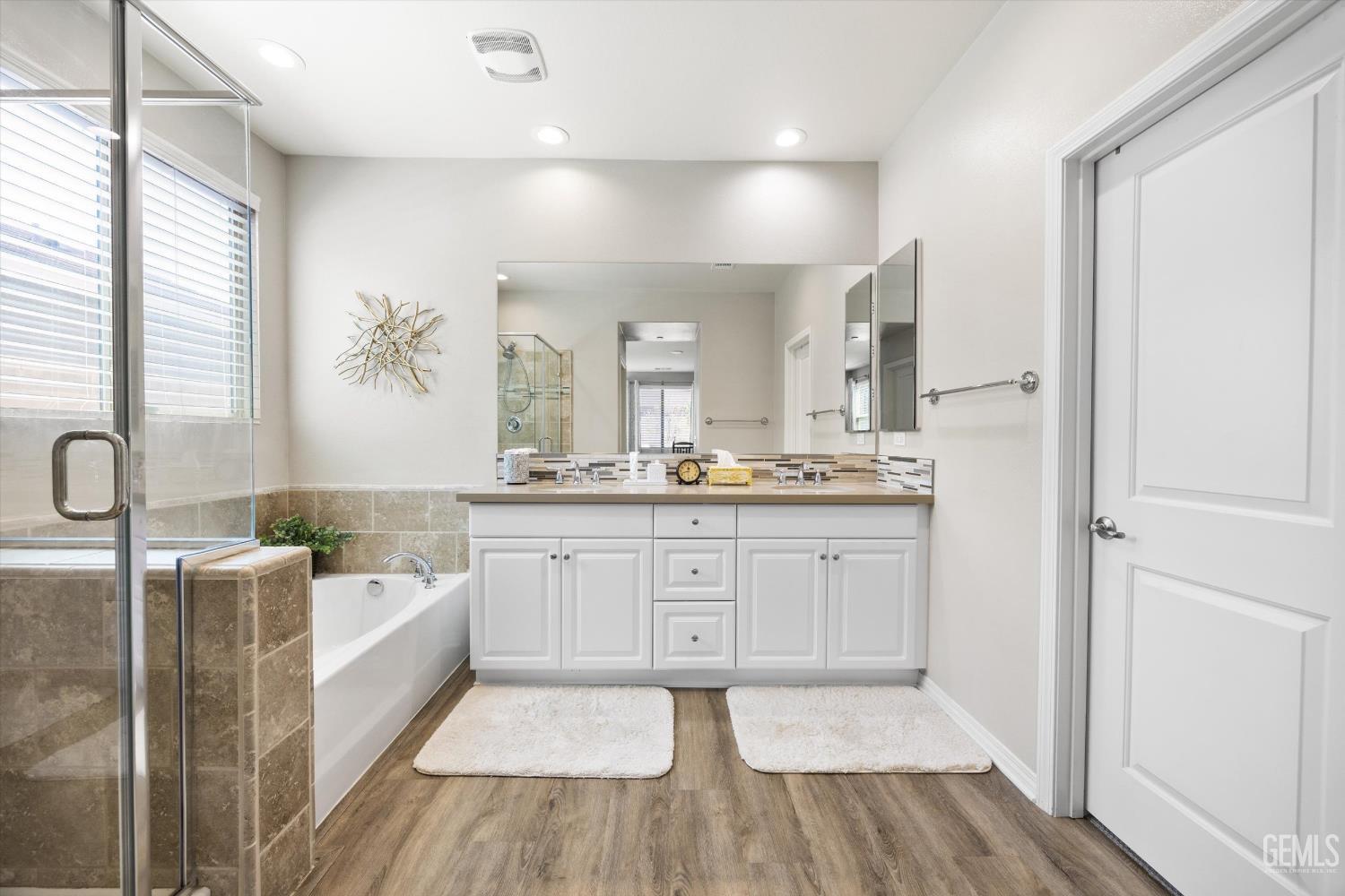 11614 Hollybrook Lane