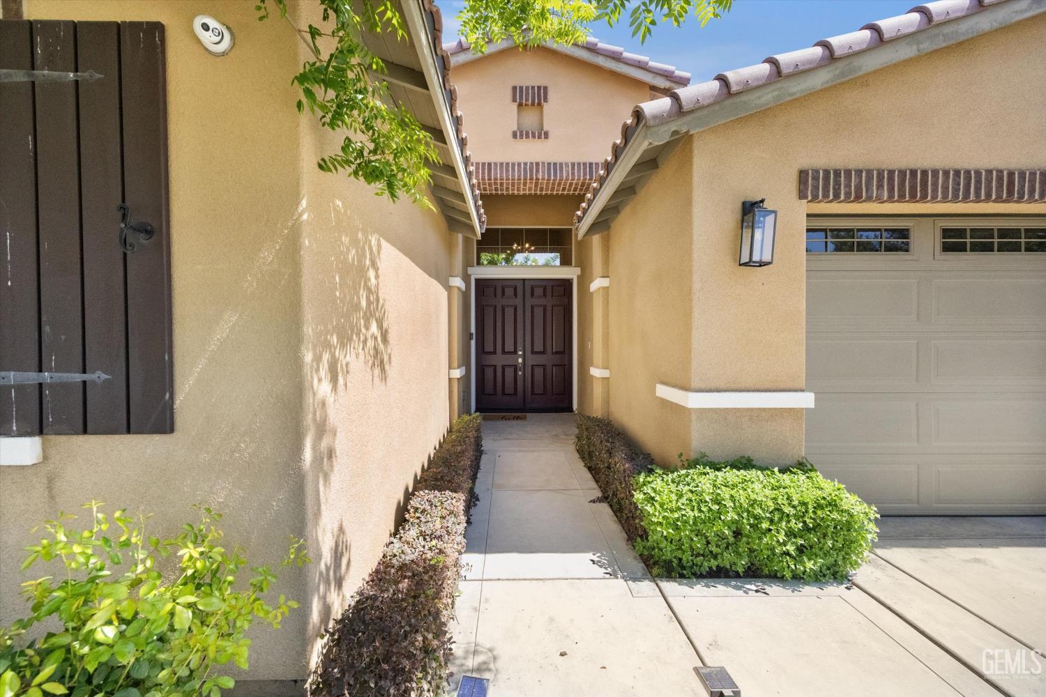 11614 Hollybrook Lane