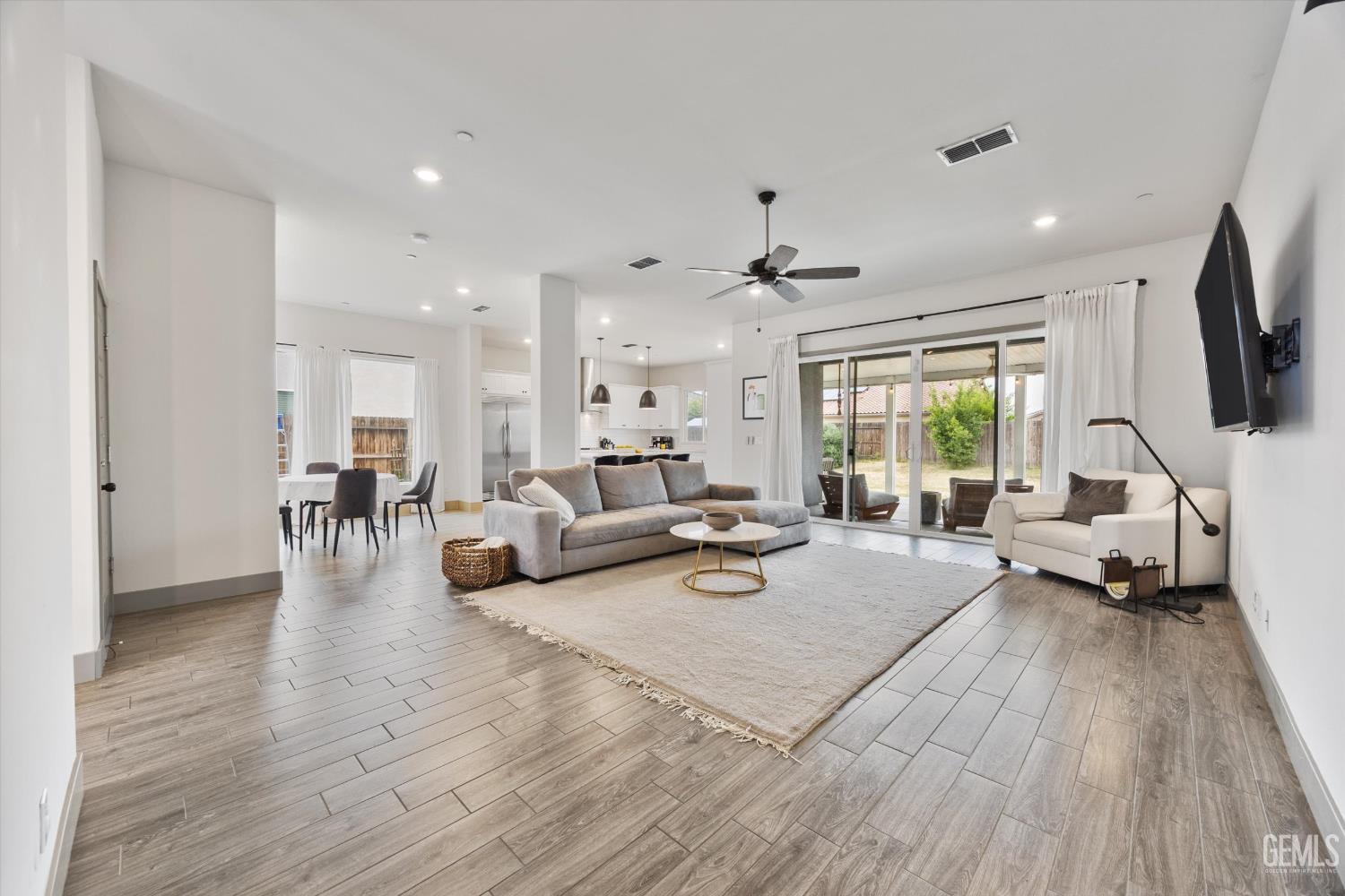 5910 Ocean Jasper Drive