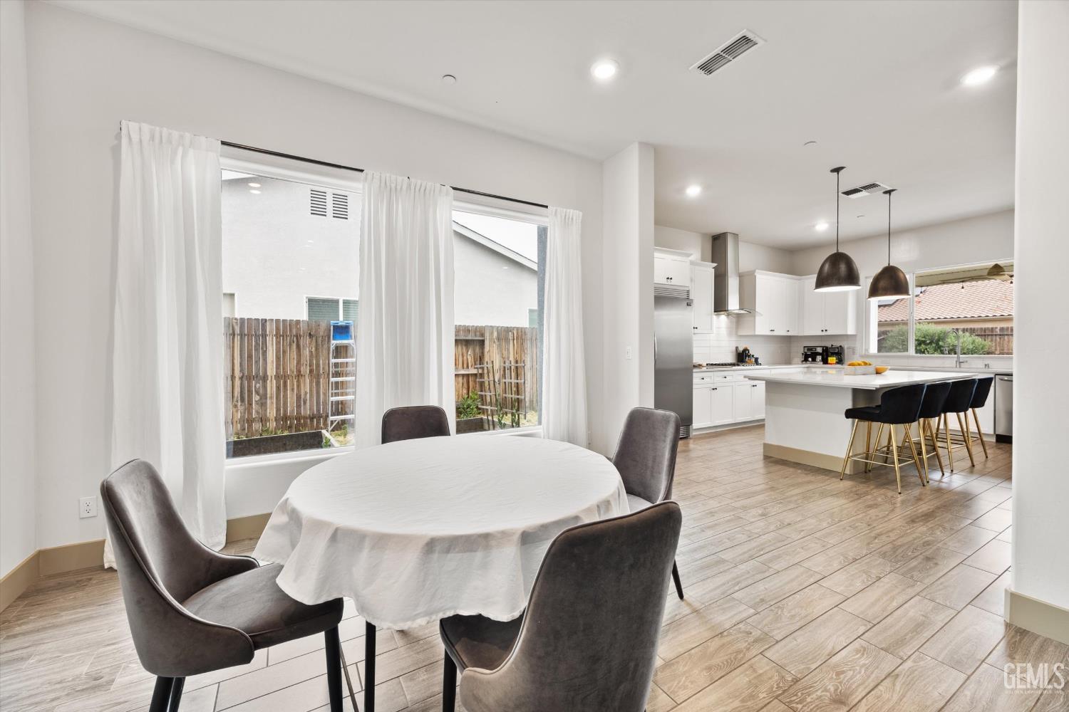 5910 Ocean Jasper Drive