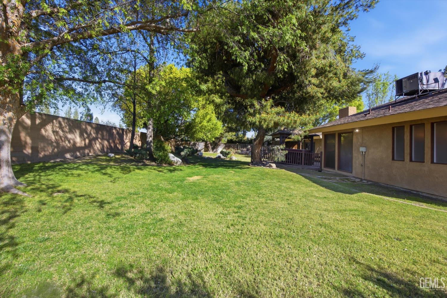 7700 Las Cruces Avenue