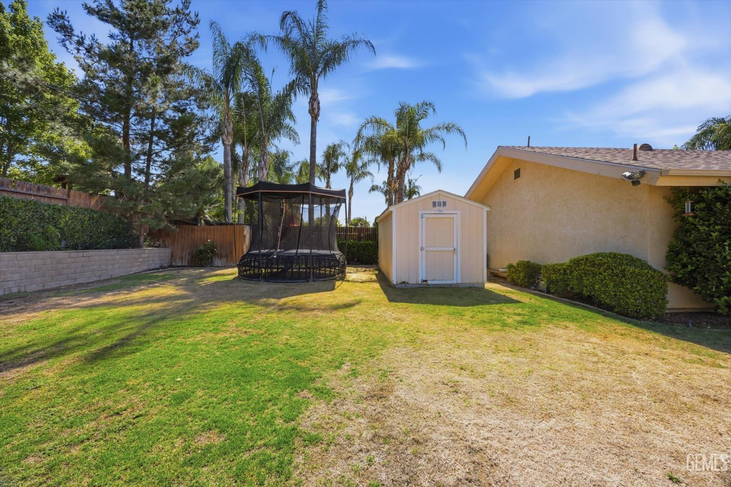 7016 Elias Avenue
