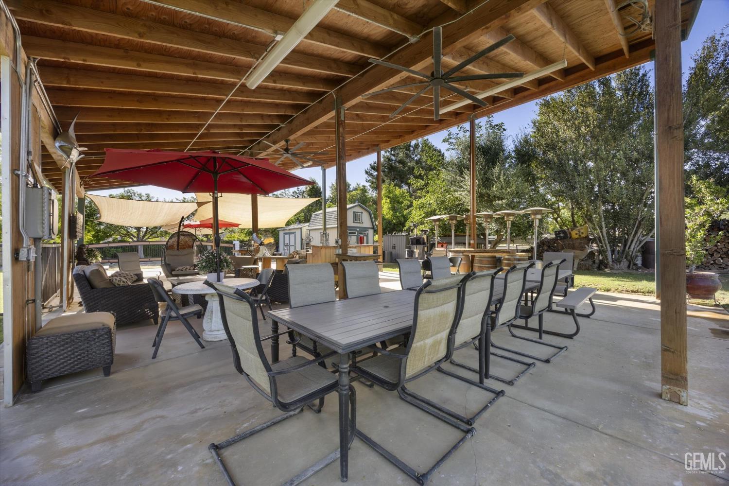 6116 Mandy Lane
