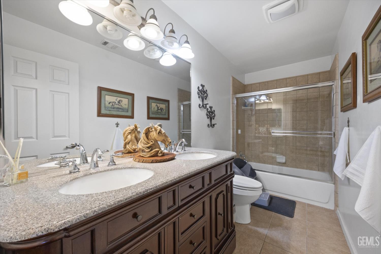 6116 Mandy Lane