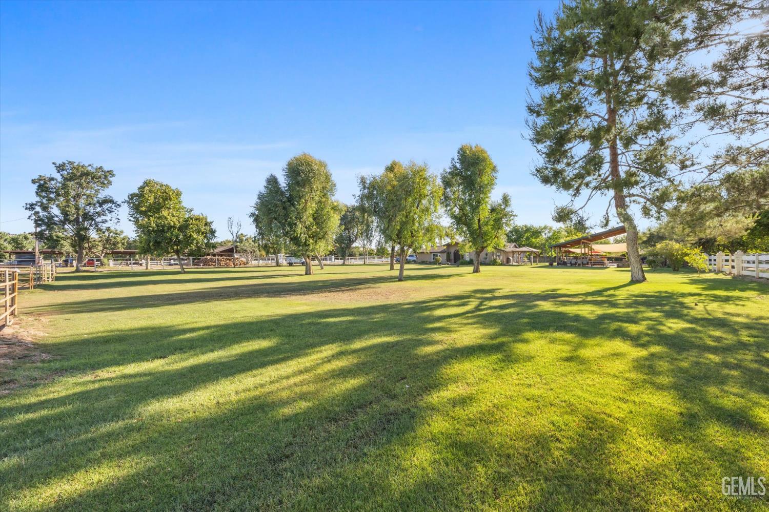 6116 Mandy Lane