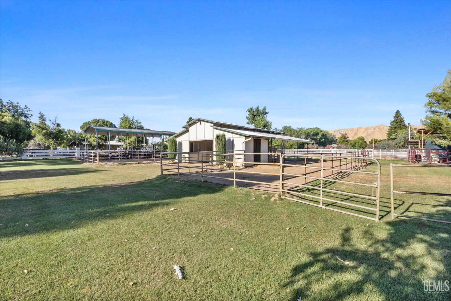 6116 Mandy Lane