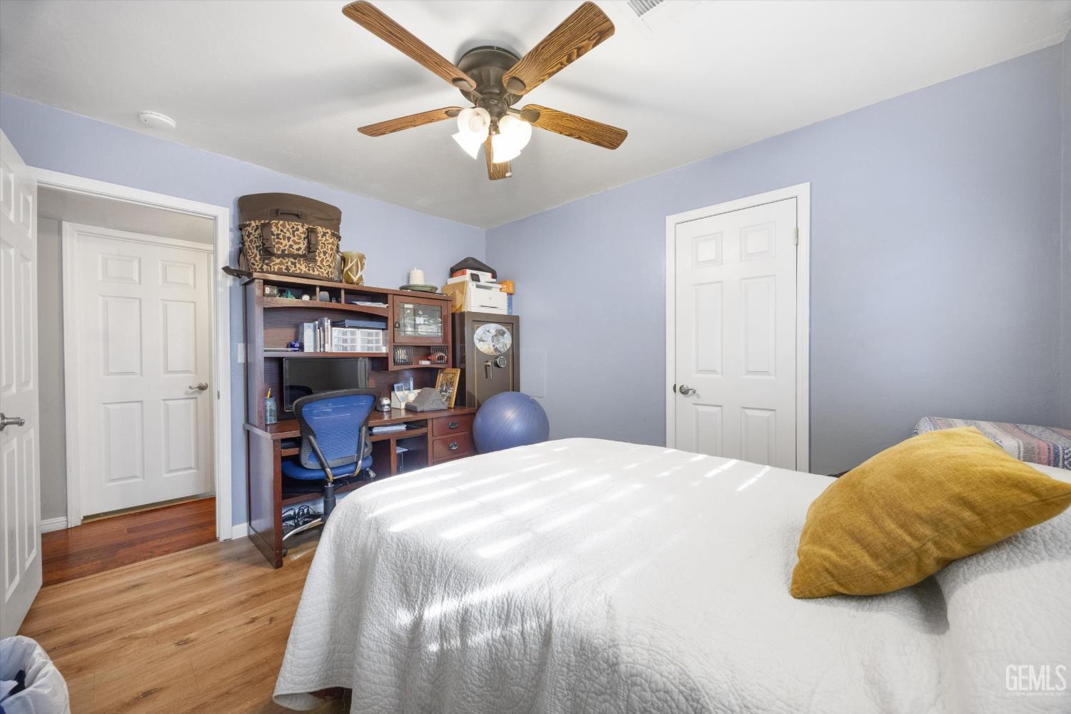 6116 Mandy Lane