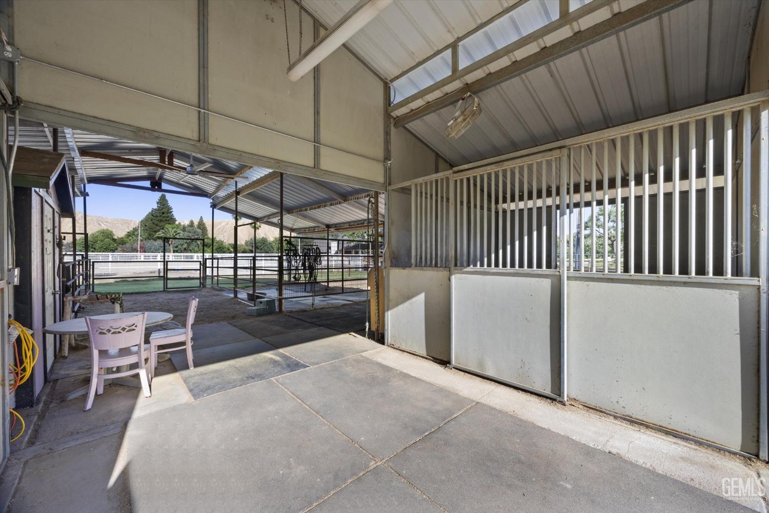 6116 Mandy Lane