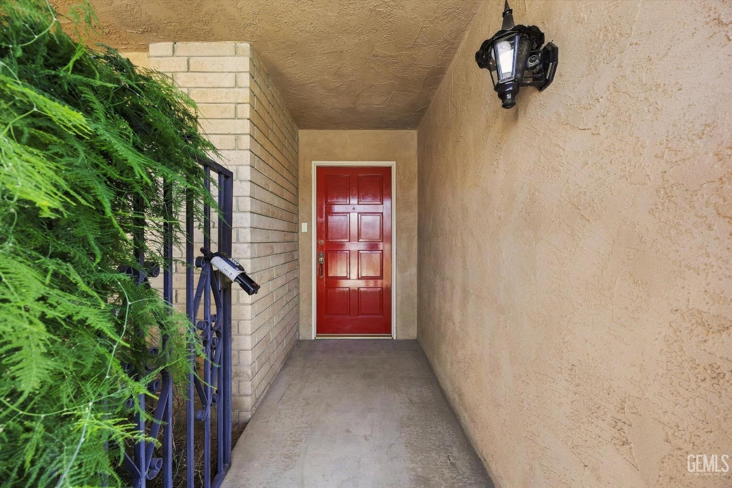 6617 Sly Lane