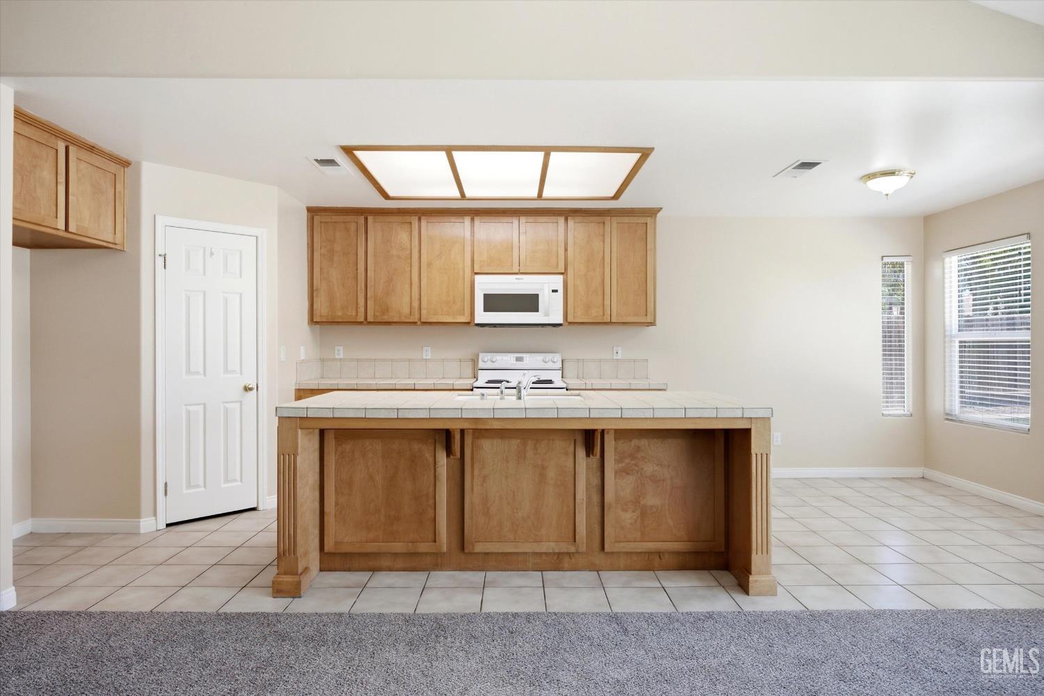 9913 Pavilion Drive