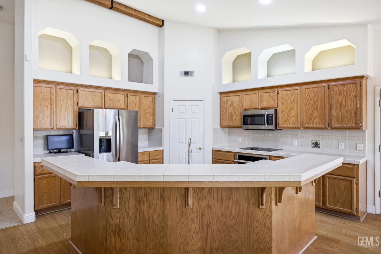 12209 Tule River Way