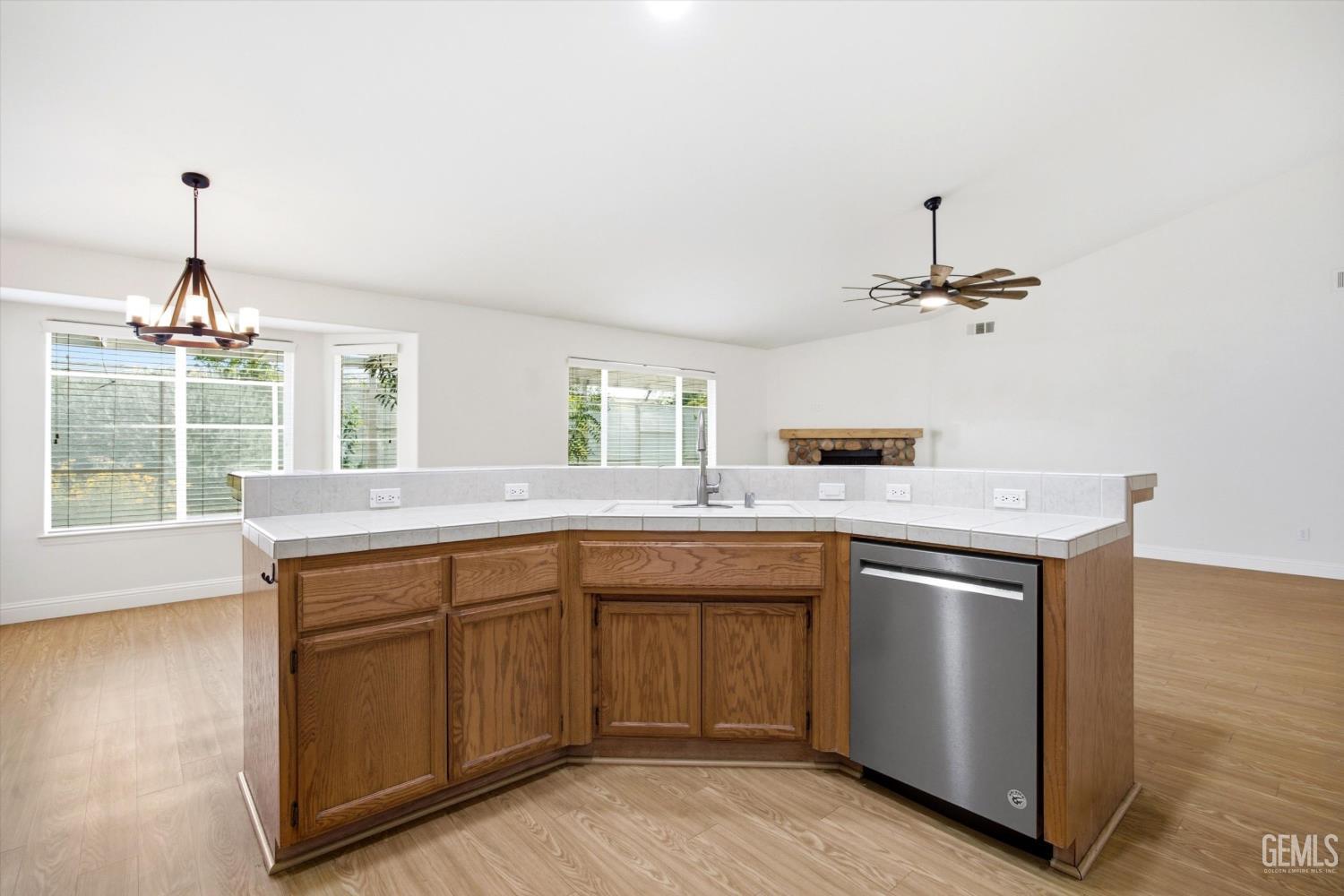 12209 Tule River Way