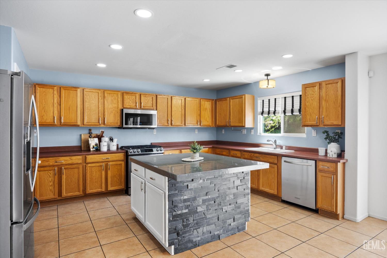 10709 Grand Prairie Drive
