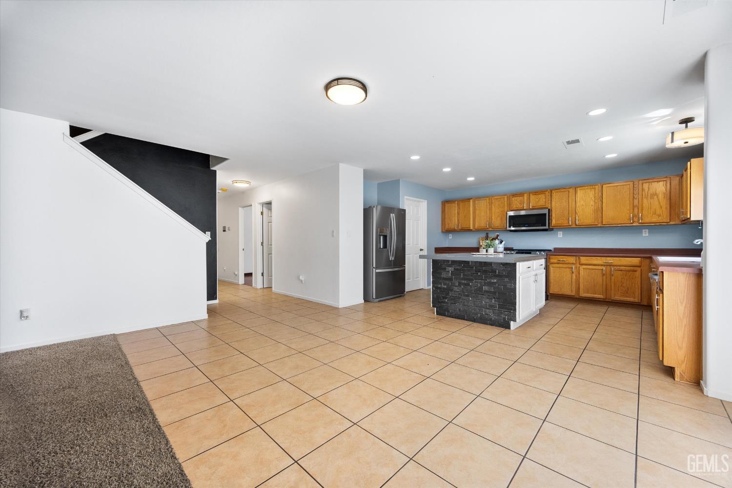 10709 Grand Prairie Drive