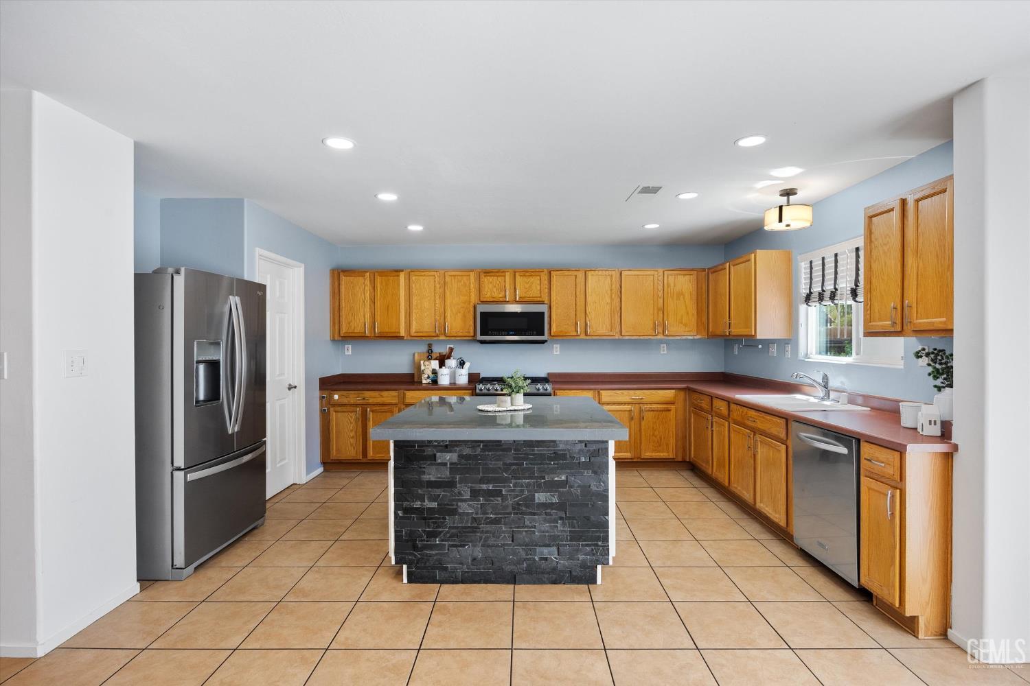 10709 Grand Prairie Drive