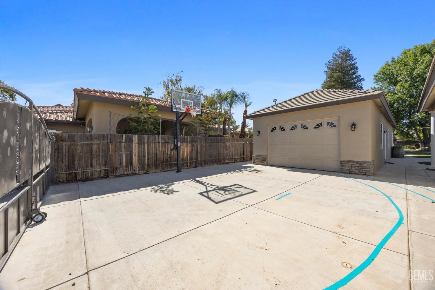15711 Black Hawk Avenue