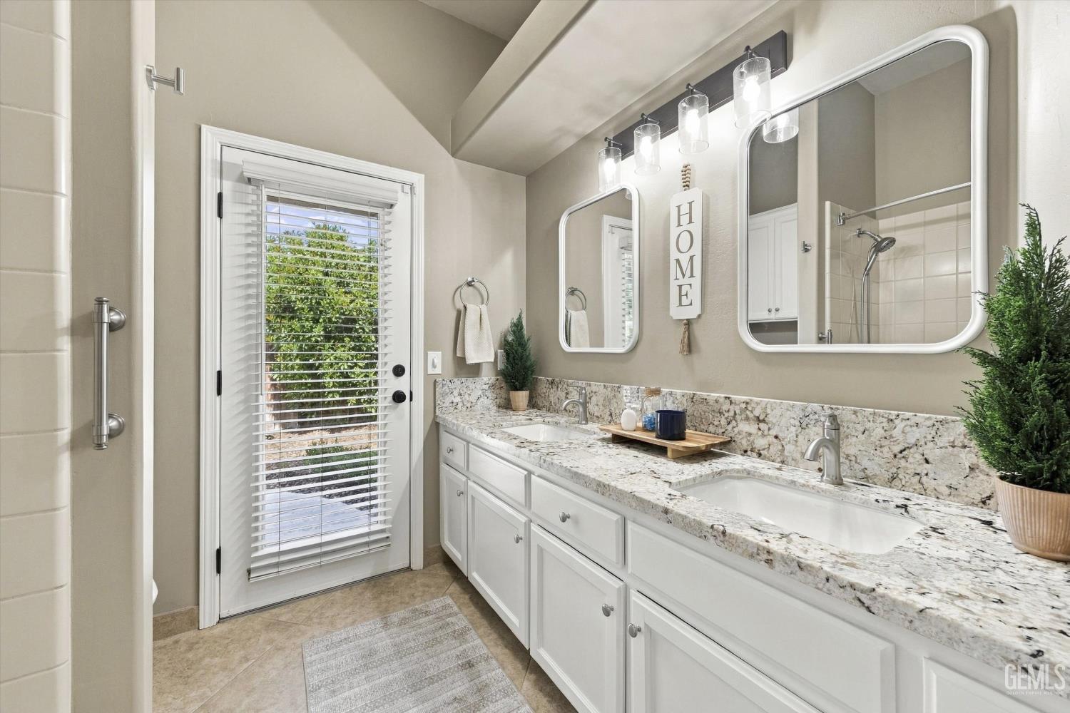 611 Cedar Ridge Drive