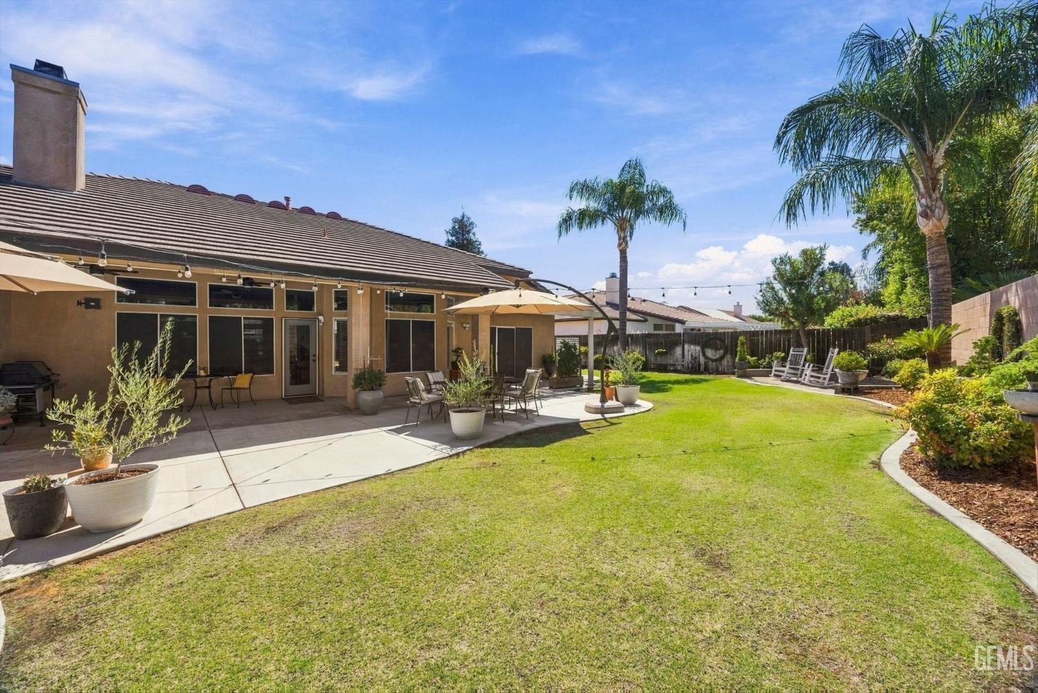 611 Cedar Ridge Drive