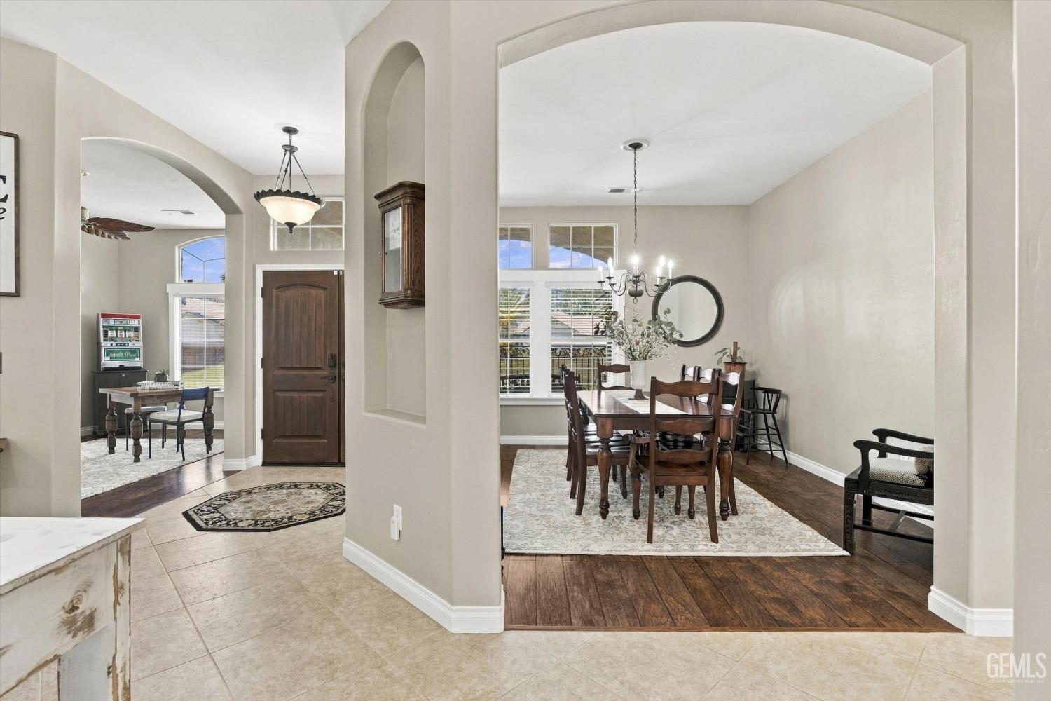 611 Cedar Ridge Drive