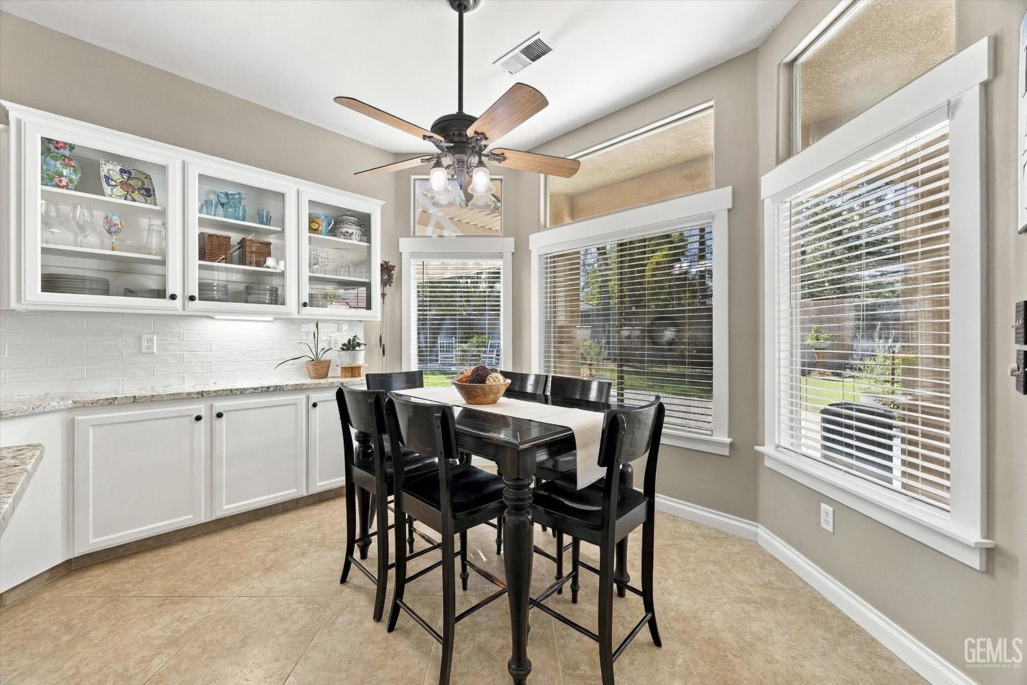 611 Cedar Ridge Drive