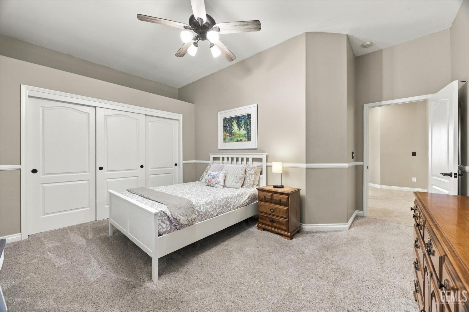 611 Cedar Ridge Drive