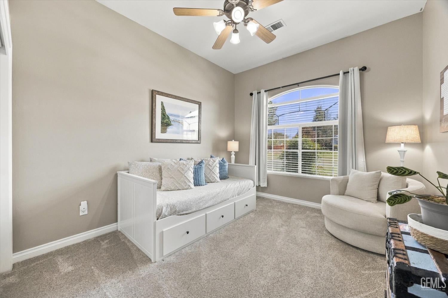 611 Cedar Ridge Drive