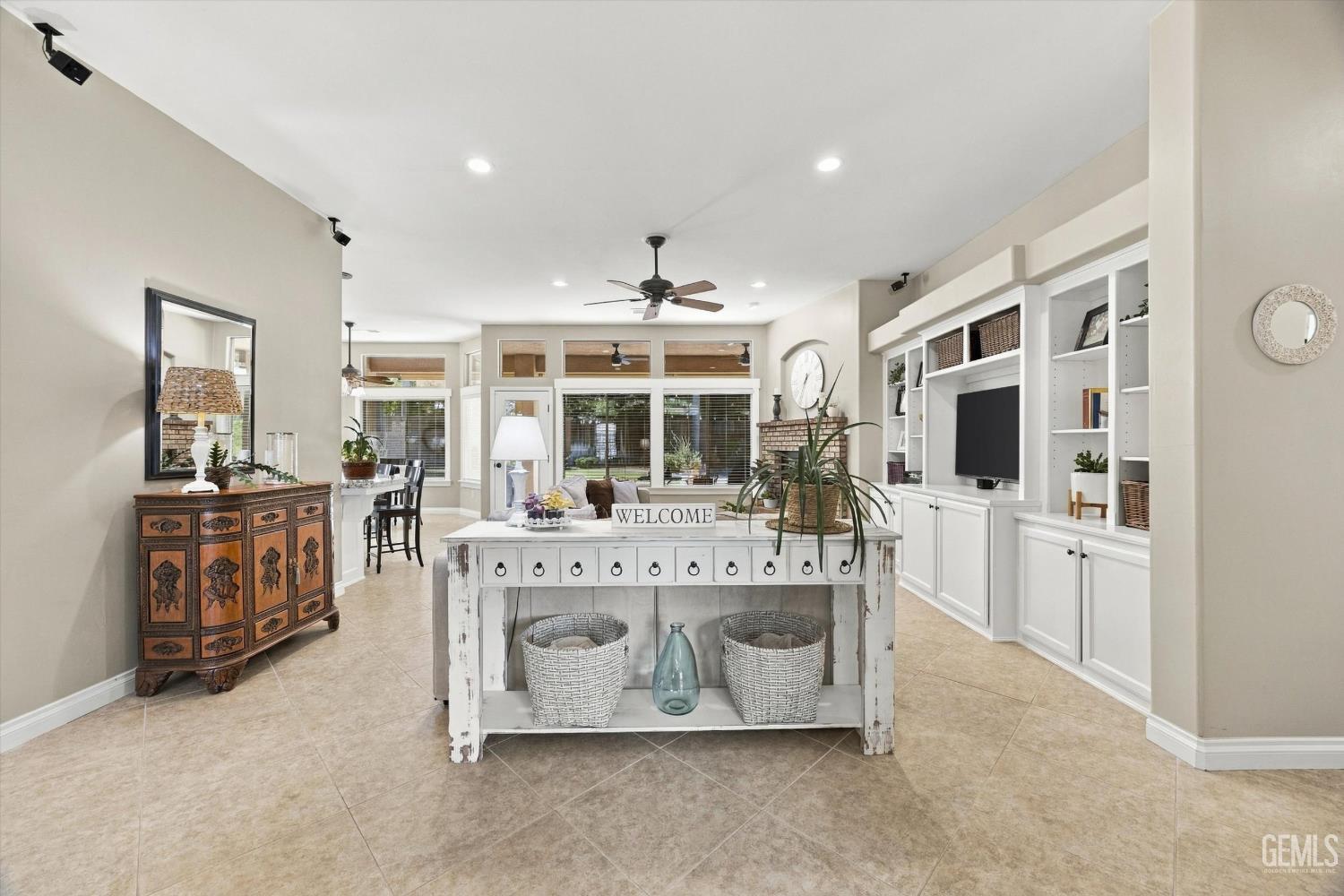 611 Cedar Ridge Drive