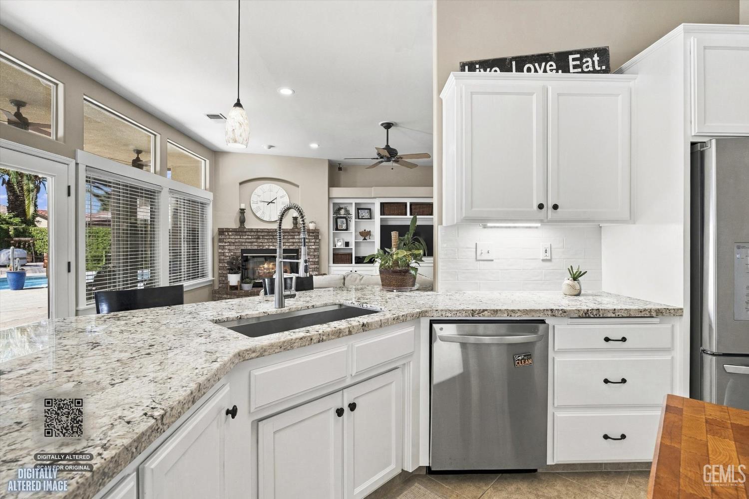 611 Cedar Ridge Drive