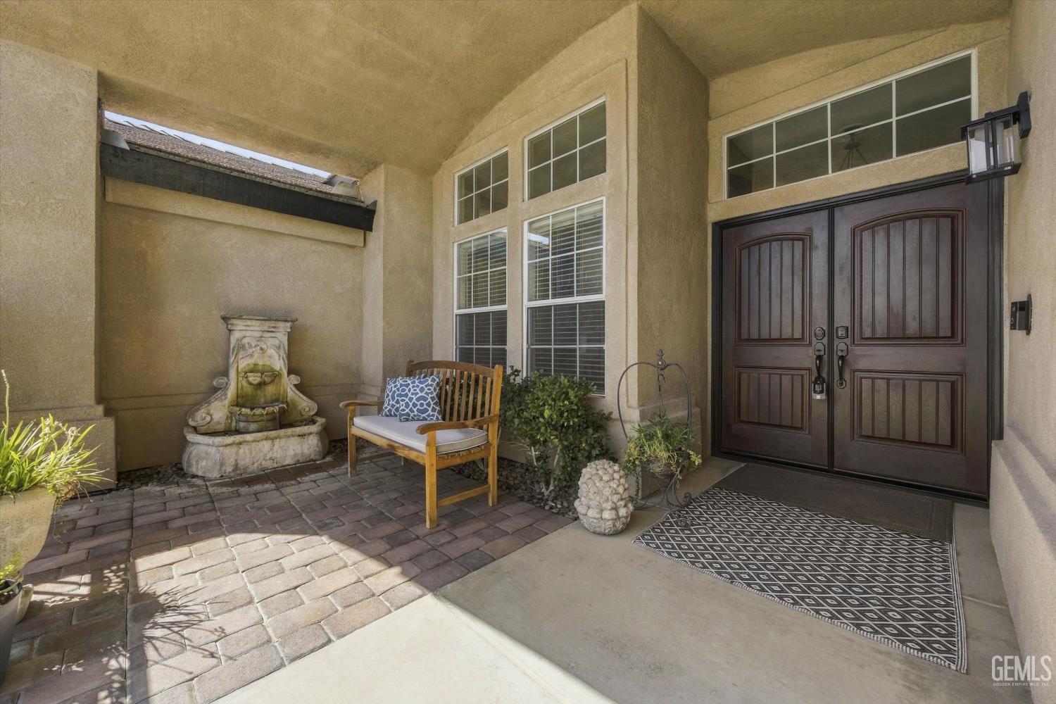 611 Cedar Ridge Drive