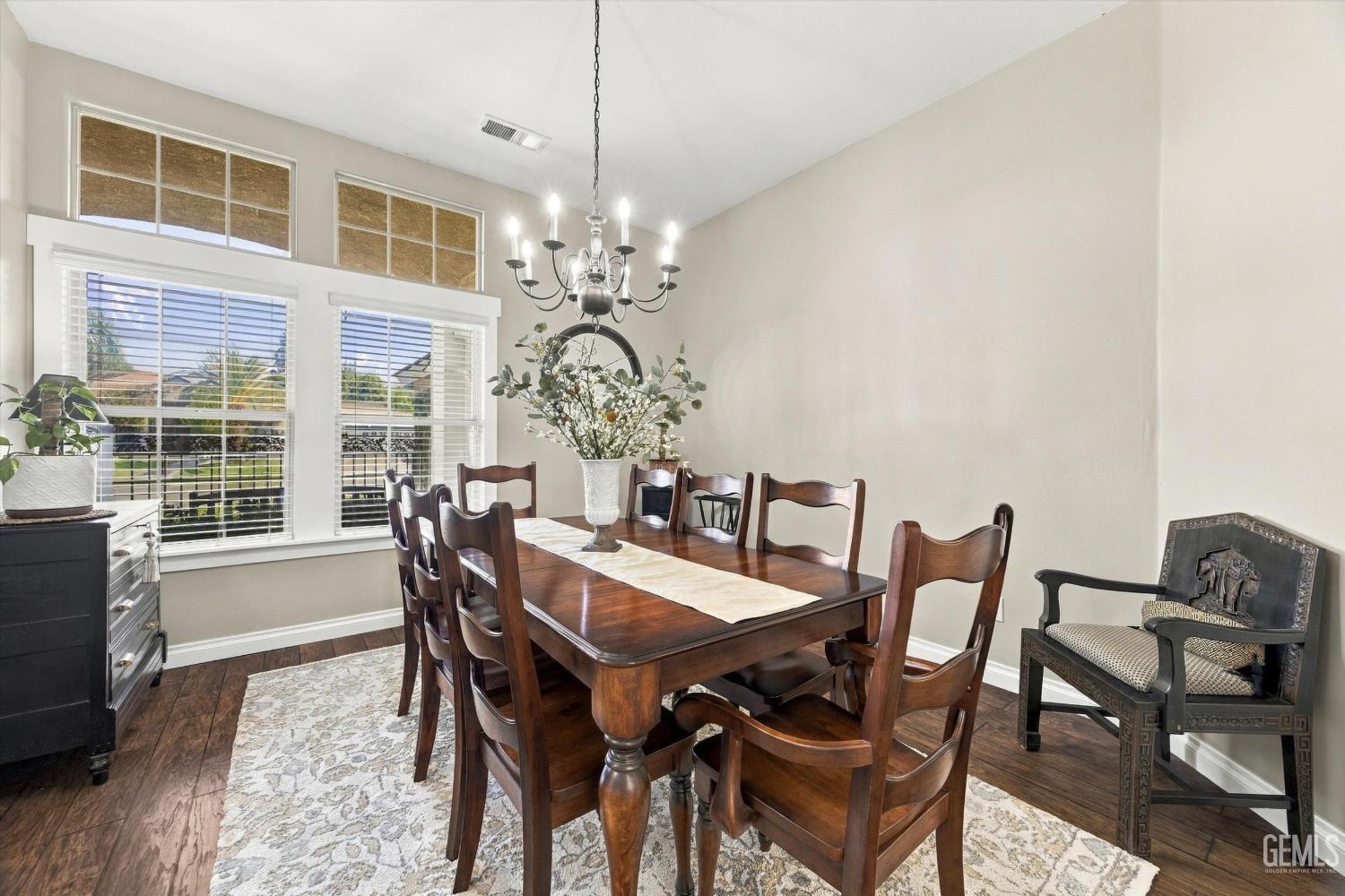 611 Cedar Ridge Drive