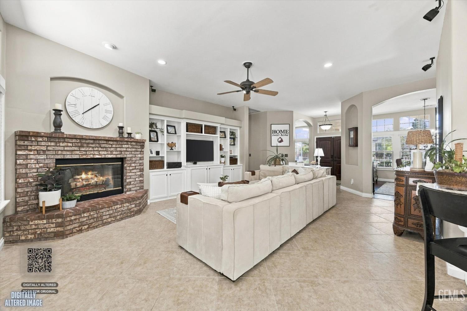 611 Cedar Ridge Drive