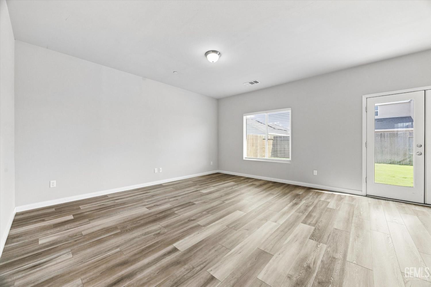 6607 Sunchase Drive