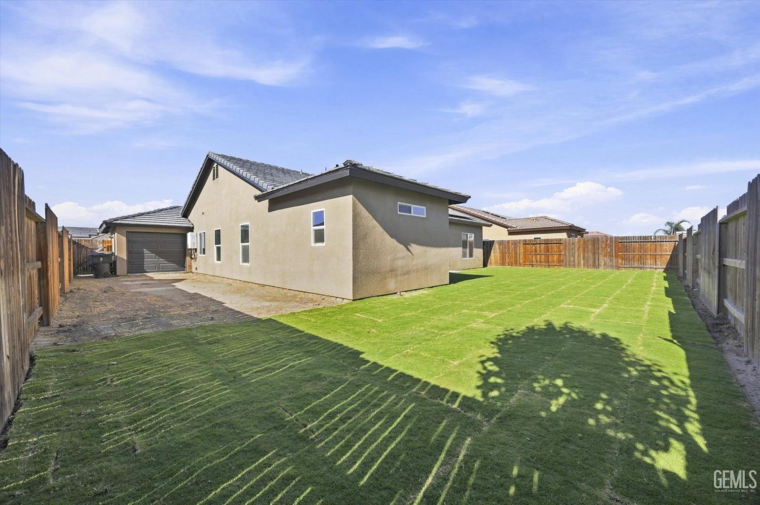 6607 Sunchase Drive