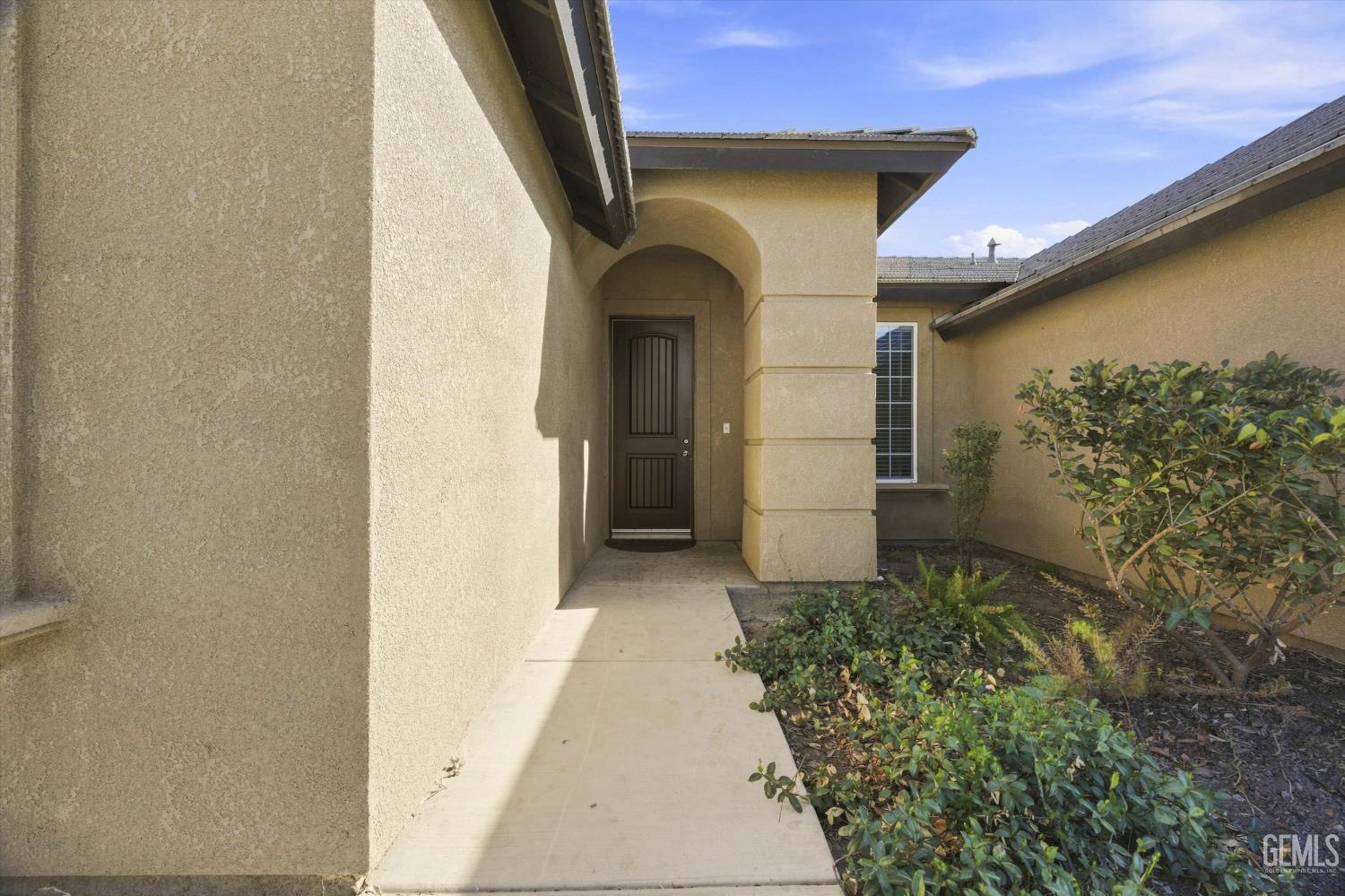 6607 Sunchase Drive