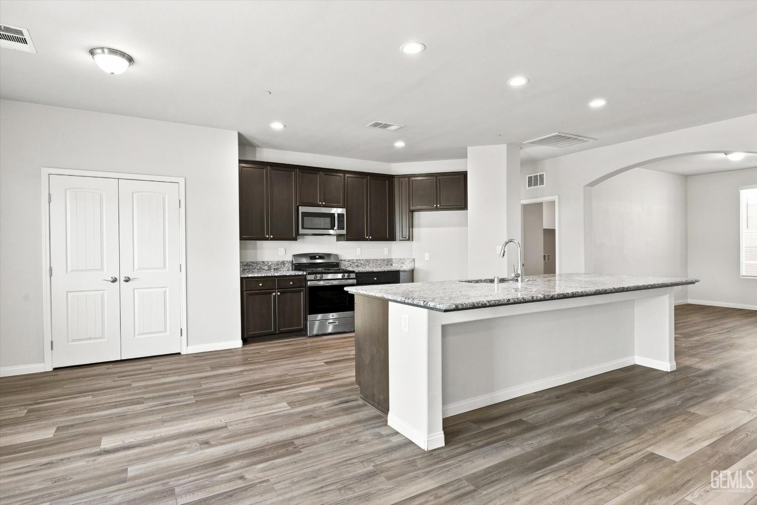 6607 Sunchase Drive
