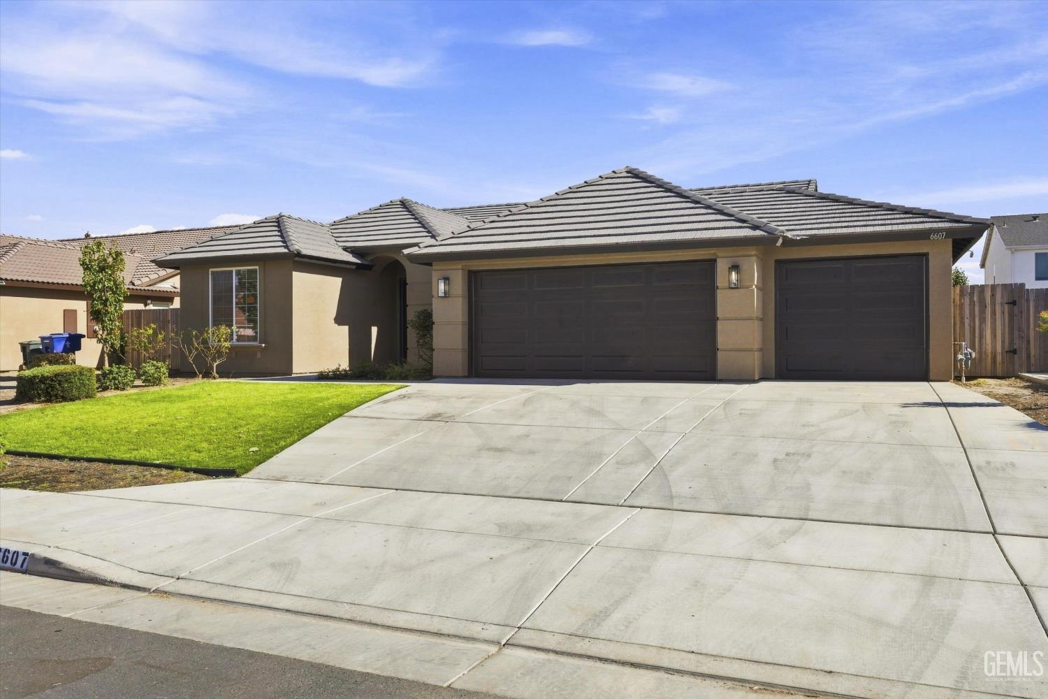 6607 Sunchase Drive