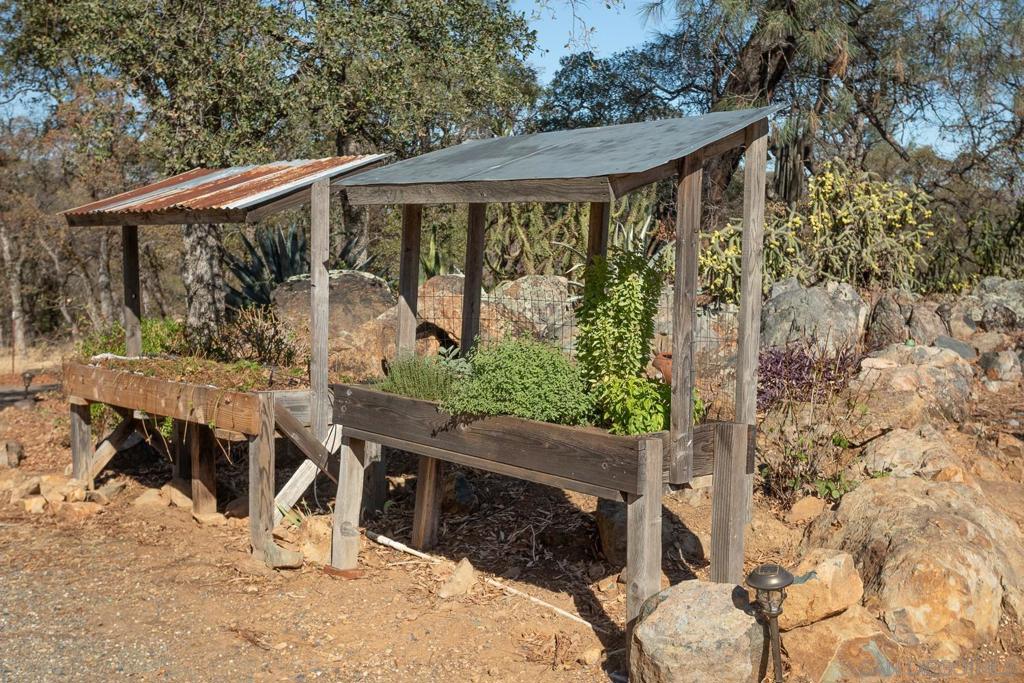 135 Sunny Hills Rd