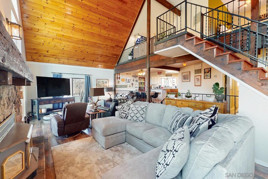135 Sunny Hills Rd