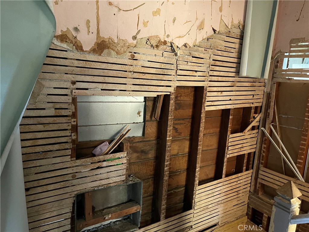 945 Montgomery Street