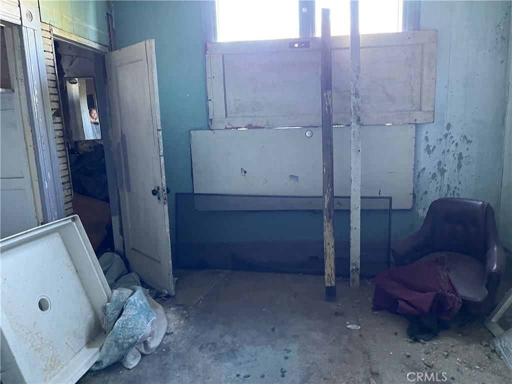 945 Montgomery Street