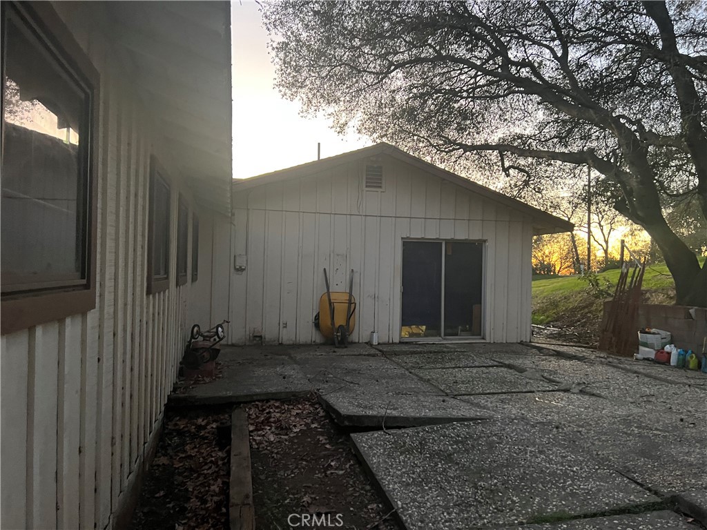 341 Skyline Boulevard