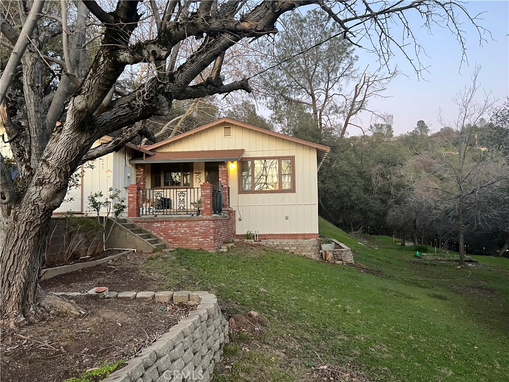 341 Skyline Boulevard