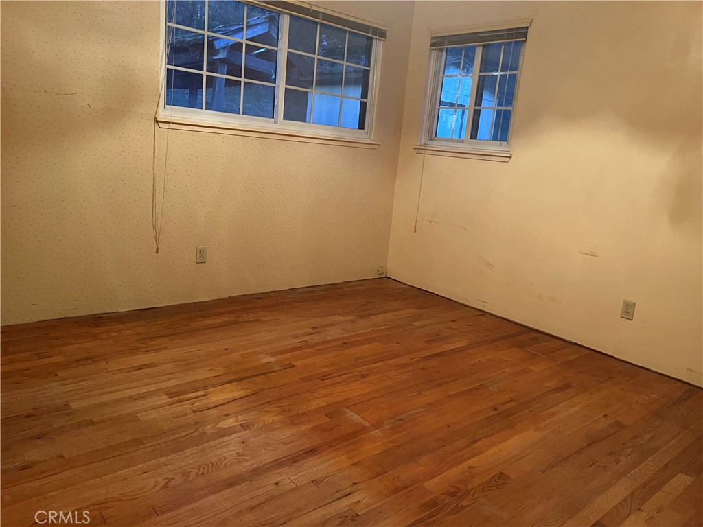 341 Skyline Boulevard