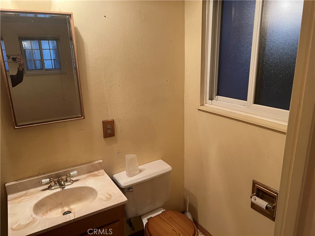 341 Skyline Boulevard