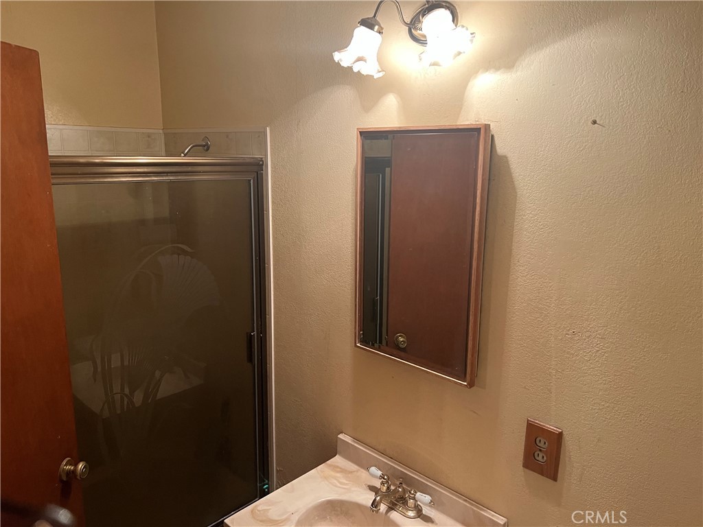 341 Skyline Boulevard